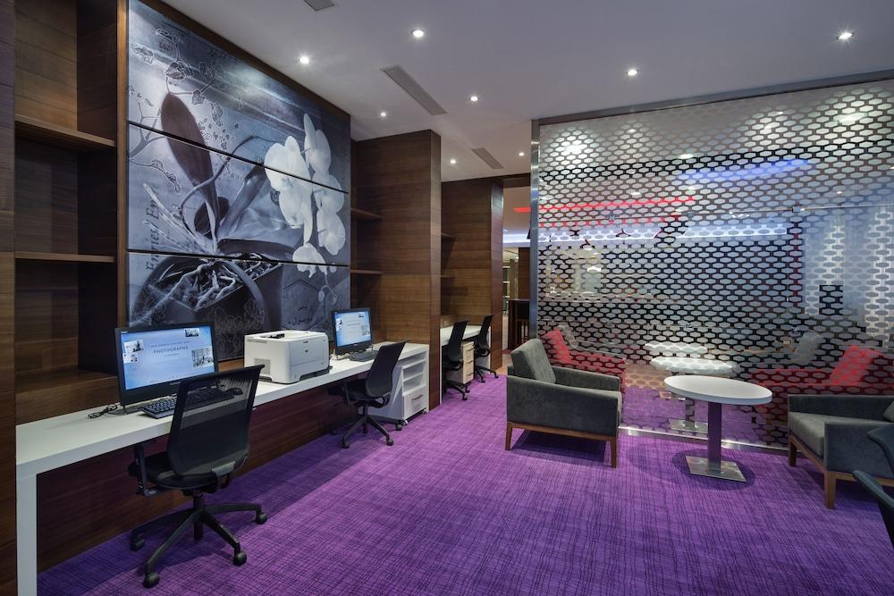 Hampton By Hilton Istanbul Kayasehir Hotel Eksteriør billede