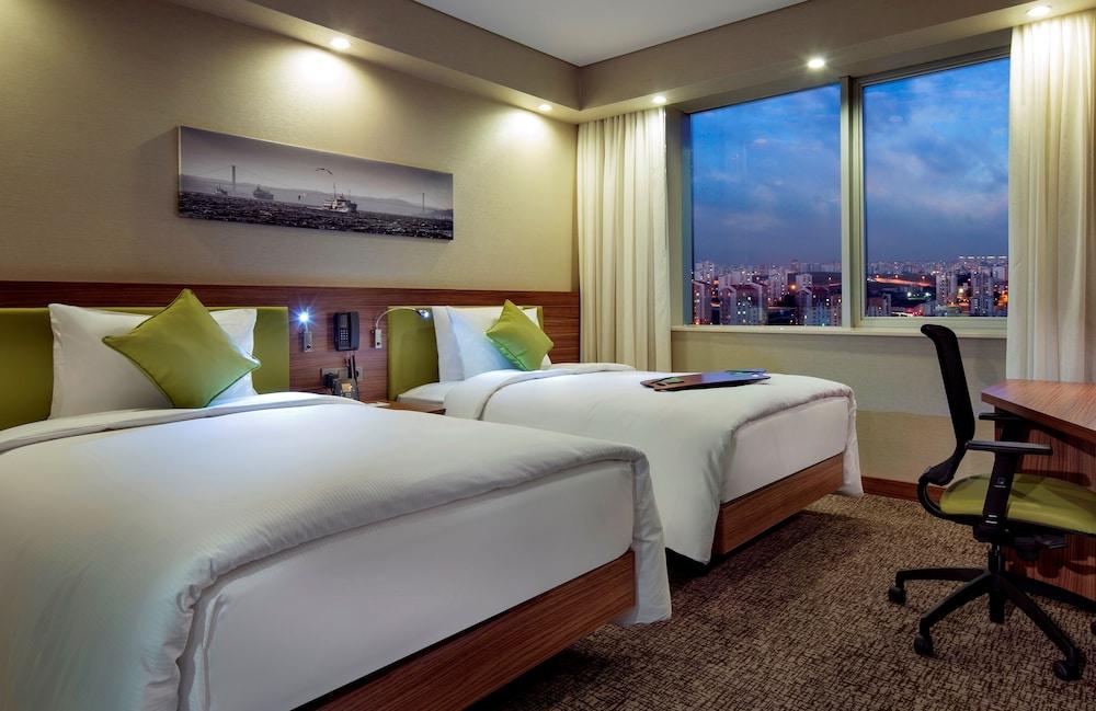 Hampton By Hilton Istanbul Kayasehir Hotel Eksteriør billede