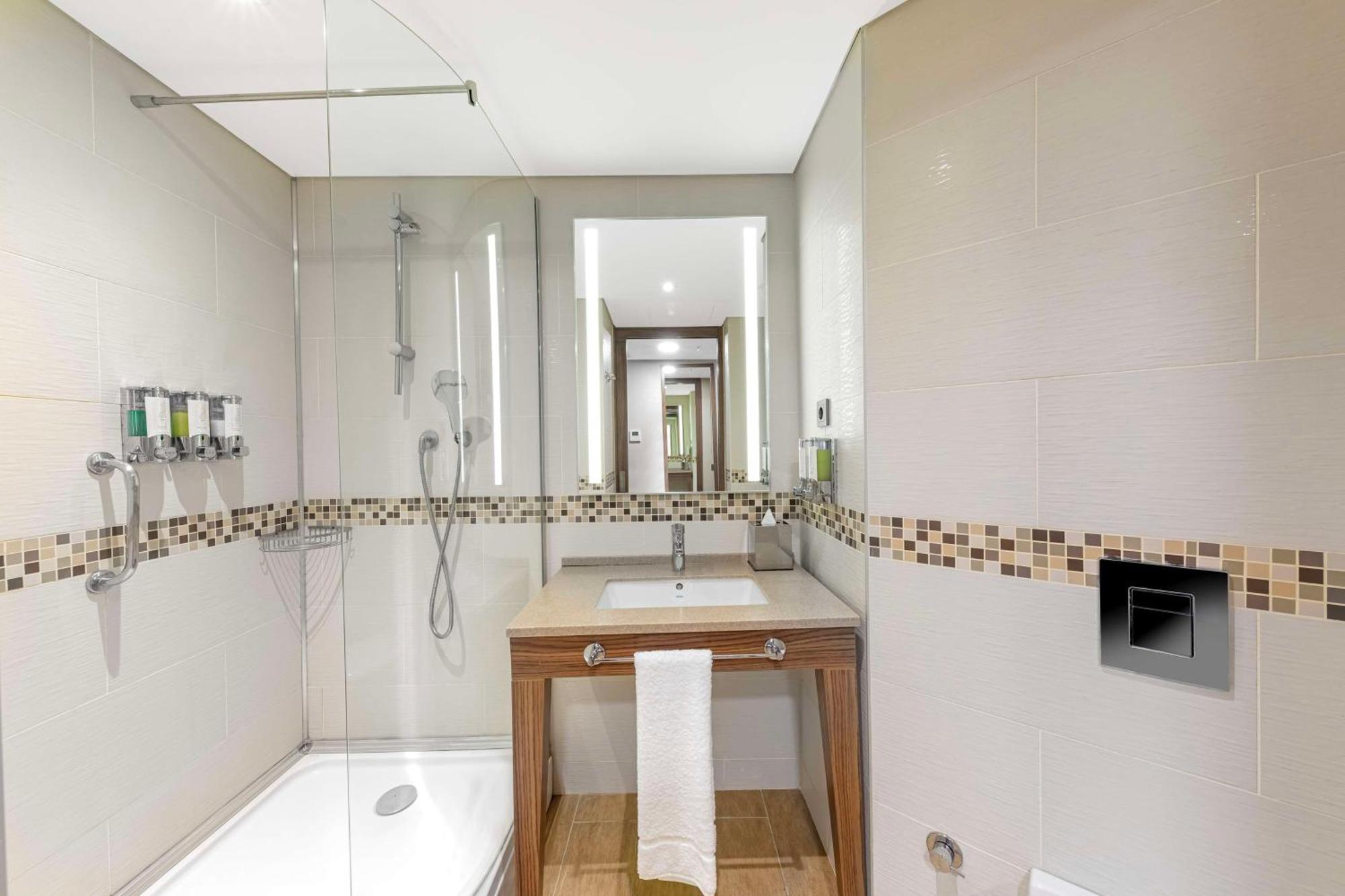 Hampton By Hilton Istanbul Kayasehir Hotel Eksteriør billede