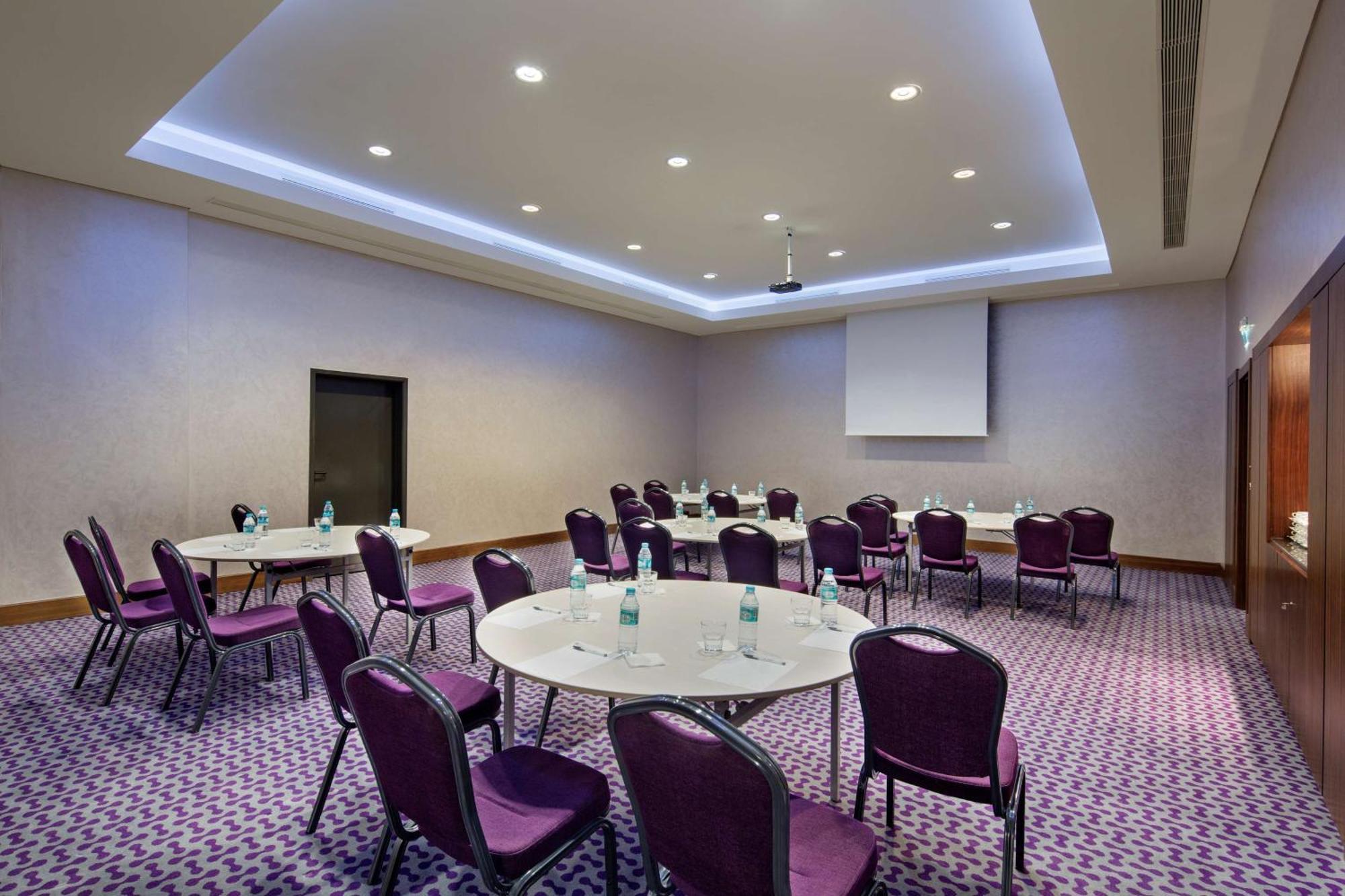 Hampton By Hilton Istanbul Kayasehir Hotel Eksteriør billede