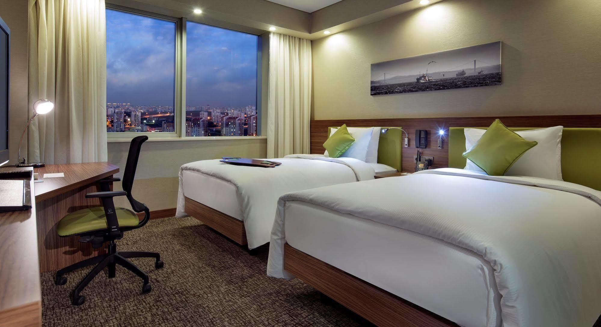 Hampton By Hilton Istanbul Kayasehir Hotel Eksteriør billede